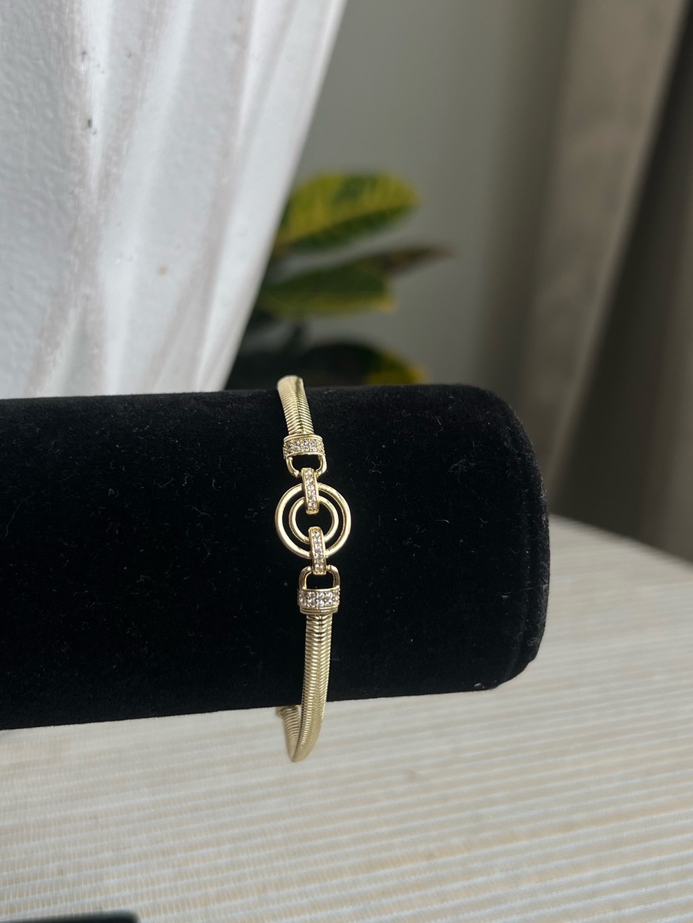 Gold circular Double Ring herringbone Chain Bracelet